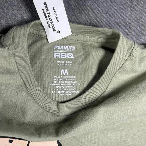 Peanuts x RSQ Charlie Brown and Snoopy Youth T-Shirt Medium Peanuts Snoopy Youth - Picture 3 of 6